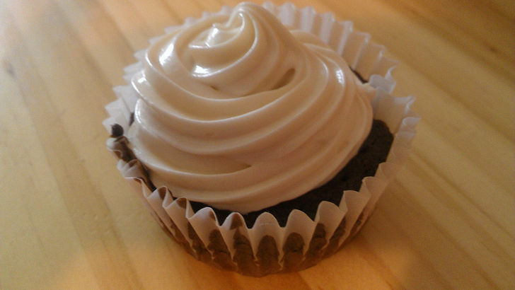 Cupcake recipes - Chocolate Cupcakes with a Cherry Pie Center