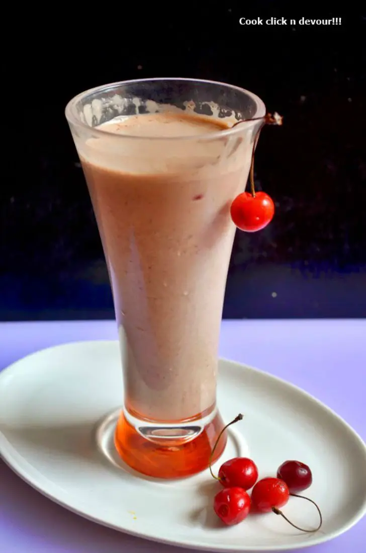 Smoothie Recipes - Cherry Chocolate Smoothie Recipe.