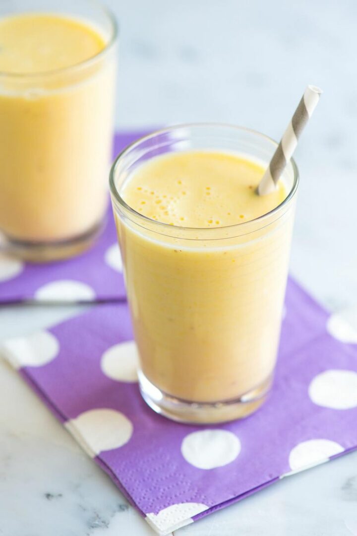 Easy 5-Minute Banana Smoothie.