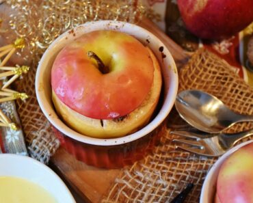 Get Ready to Satisfy Your Sweet Tooth with Microwave Baked Apples